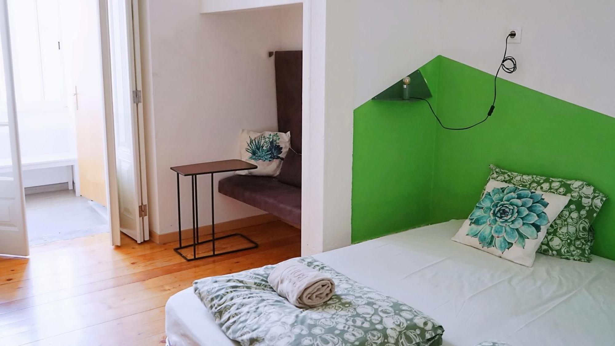 Wot Lisbon Patio Hostel Ngoại thất bức ảnh